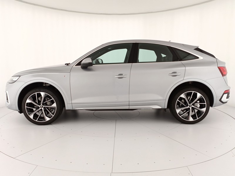 Audi Q5 sportback 40 2.0 tdi mhev 12v s line plus quattro s-tronic