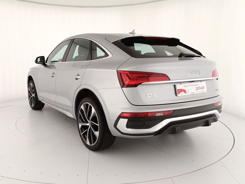 Audi Q5 sportback 40 2.0 tdi mhev 12v s line plus quattro s-tronic