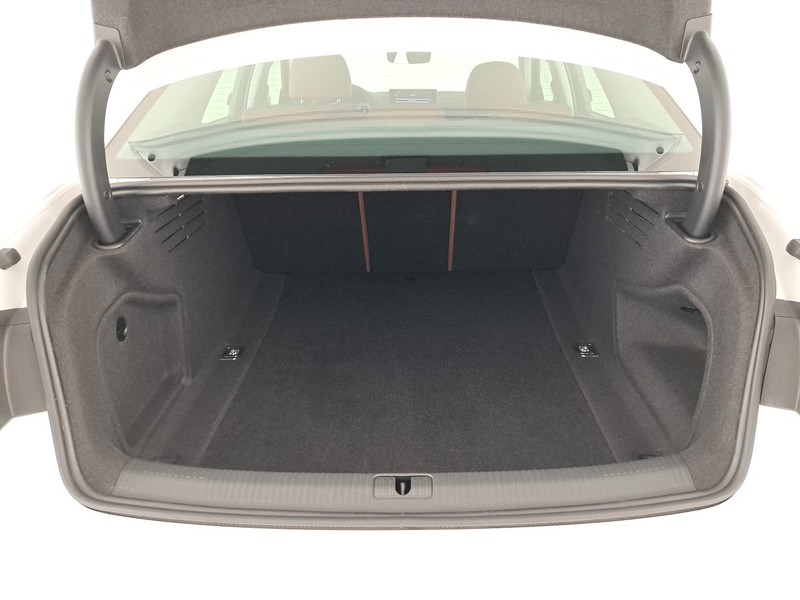 Audi A4 30 2.0 tdi mhev business advanced 136cv s-tronic