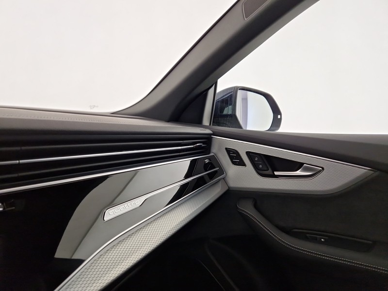Audi Q8 50 3.0 tdi mhev s line edition quattro tiptronic