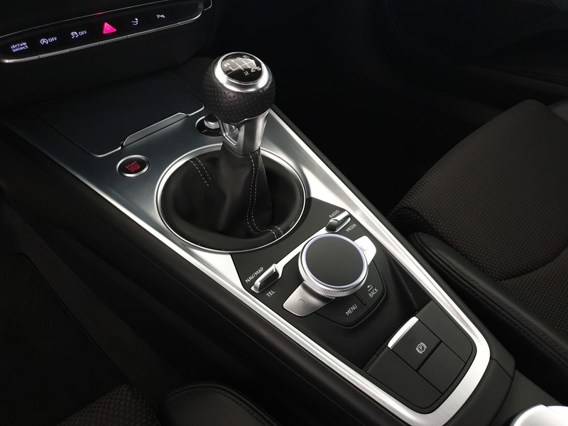 Audi TT 1.8TFSI 180CV S Line