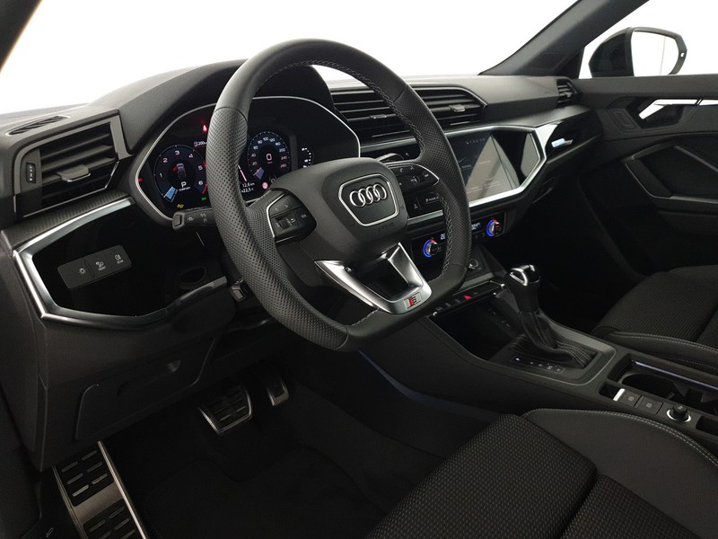 Audi Q3 Sportback 35TDI 150CV S tronic Identity Black