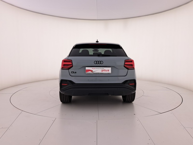 Audi Q2 30 2.0 tdi identity black