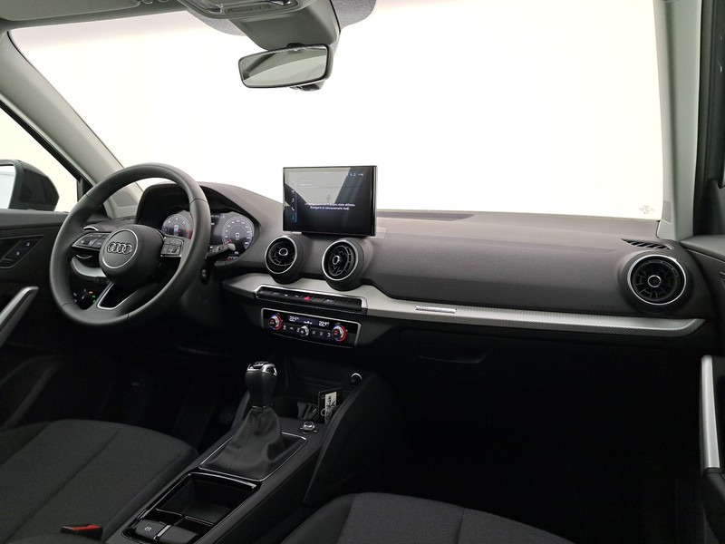 Audi Q2 30 2.0 tdi identity black