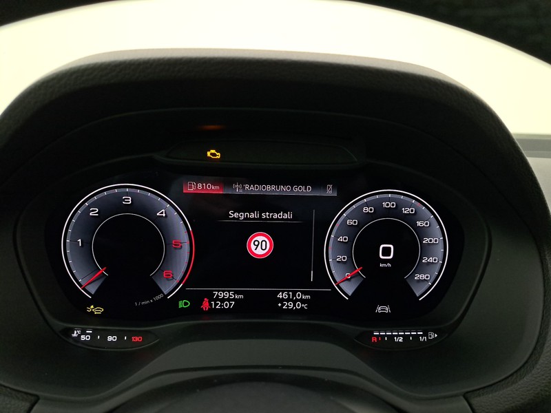 Audi Q2 30 2.0 tdi identity black