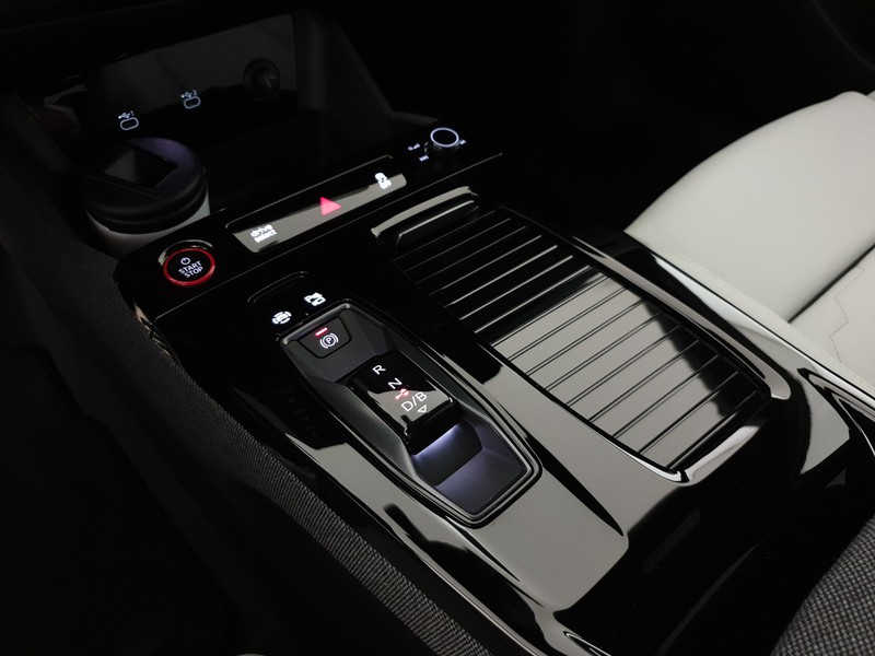 Audi S6 e-tron Sportback 551CV quattro Sport Attitude