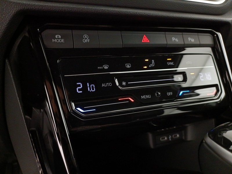 Volkswagen T-Roc 1.5 tsi r-line dsg