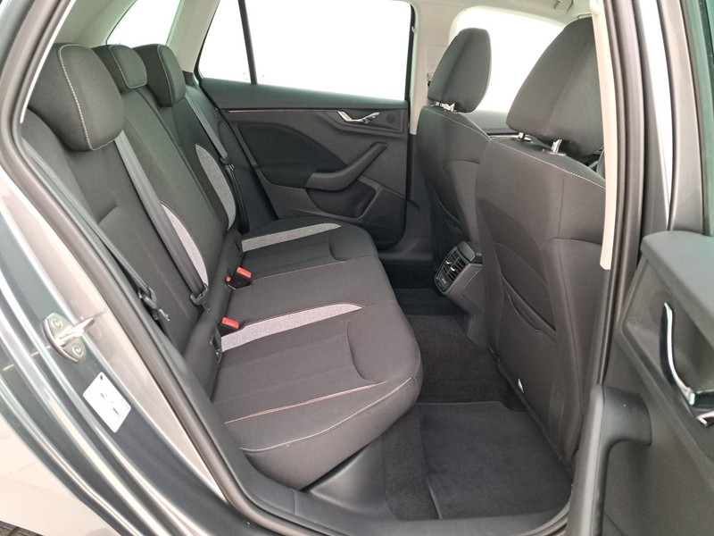 Skoda Kamiq 1.0 tsi black dots 115cv