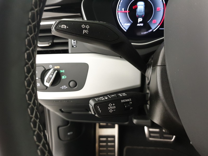 Audi A4 Avant 40TDI 204CV S tronic S line Edition