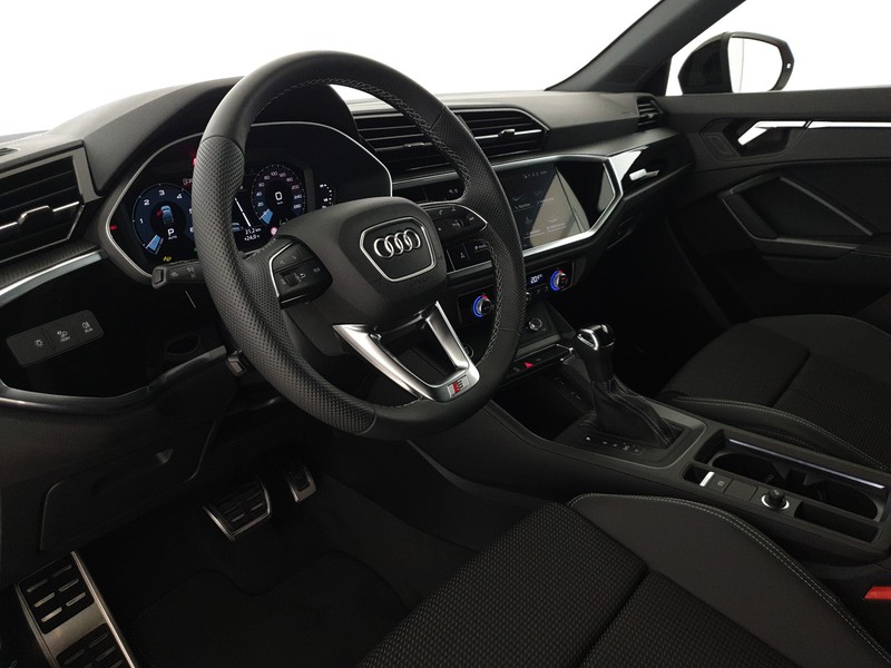 Audi Q3 Sportback 35TDI 150CV S tronic Identity Black