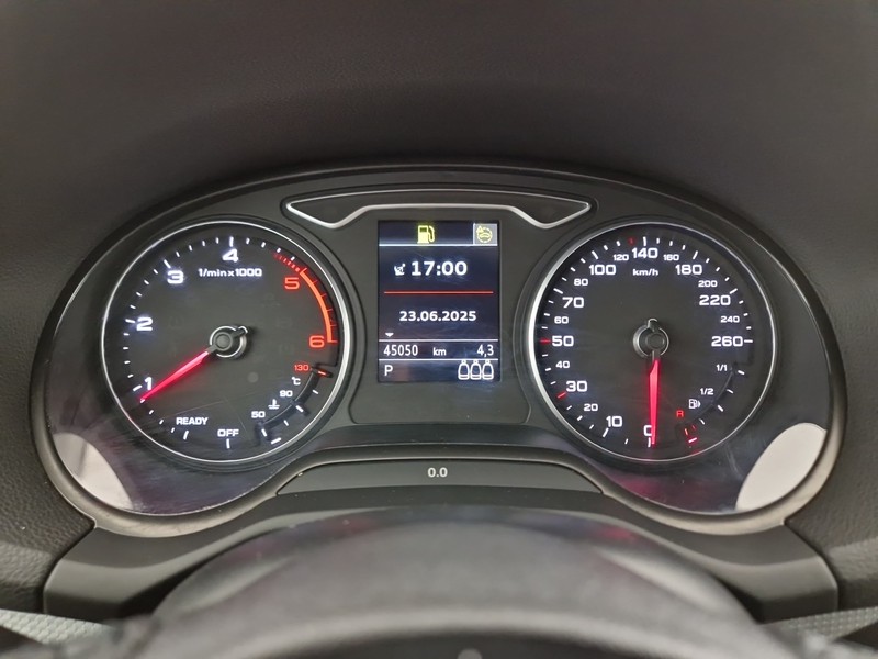 Audi Q2 30 2.0 tdi business s-tronic