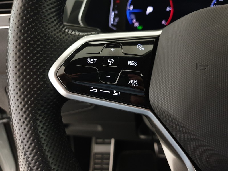 Volkswagen Tiguan 2.0 tdi r-line 150cv dsg