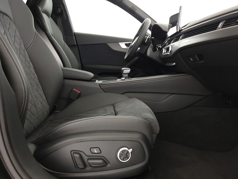 Audi RS4 Avant 2.9TFSI 450CV quattro tiptronic