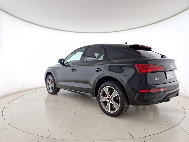 Audi Q5 sportback 40 2.0 tdi mhev 12v s line quattro s-tronic