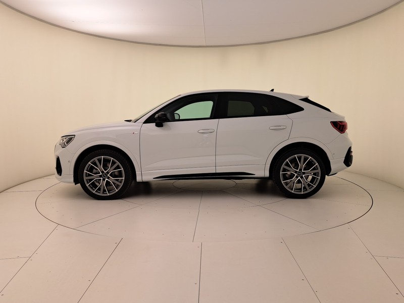 Audi Q3 sportback 40 2.0 tdi identity black quattro 193cv s-tronic