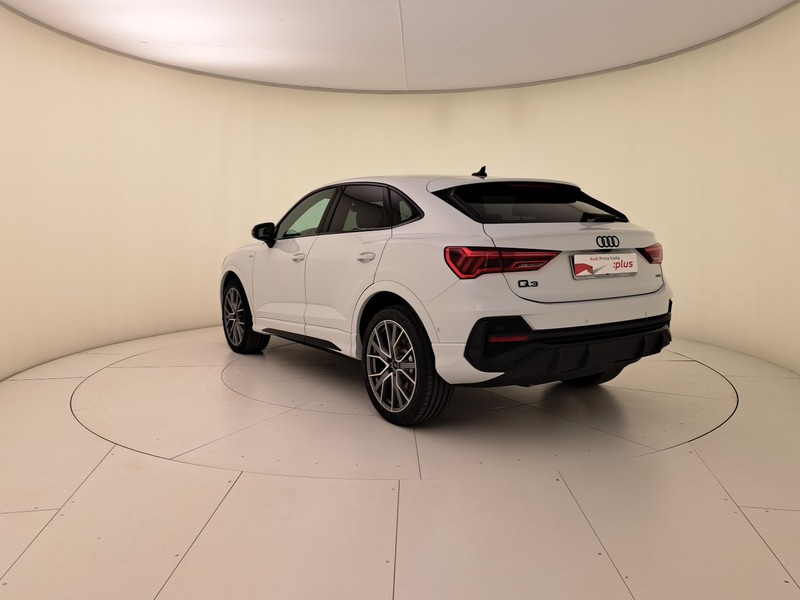 Audi Q3 sportback 40 2.0 tdi identity black quattro 193cv s-tronic