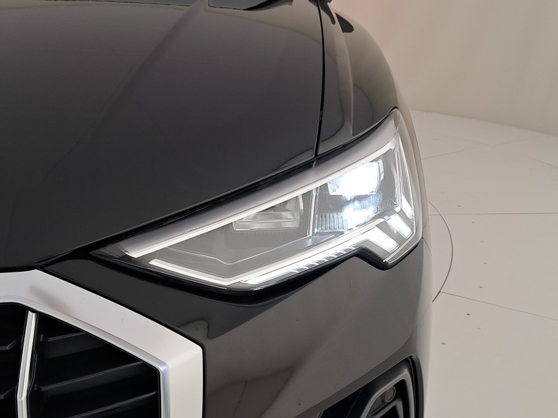 Audi Q3 35 2.0 tdi s line edition s-tronic