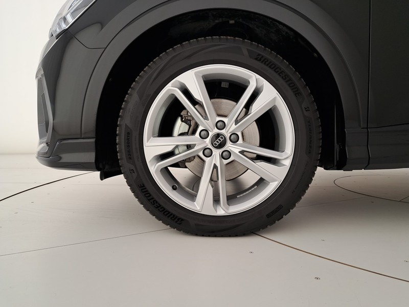 Audi Q3 35 2.0 tdi s line edition s-tronic