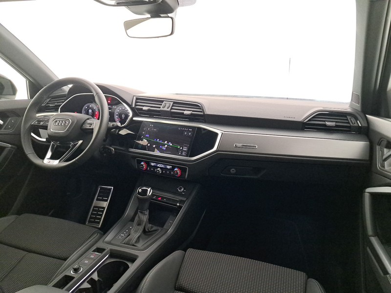 Audi Q3 35 2.0 tdi s line edition s-tronic