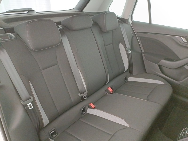 Skoda Kamiq 1.0 tsi black dots 115cv