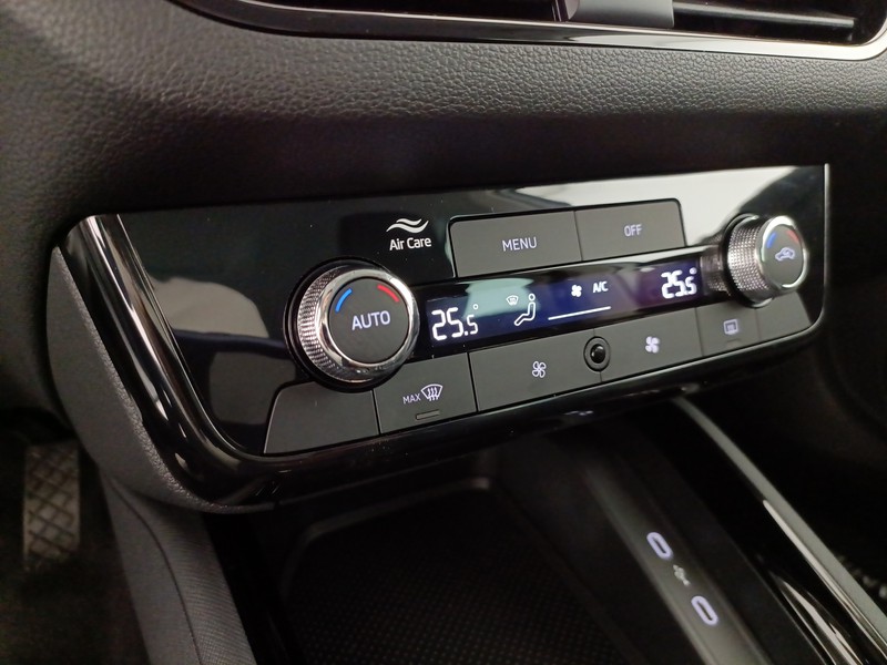 Skoda Kamiq 1.0 tsi black dots 115cv