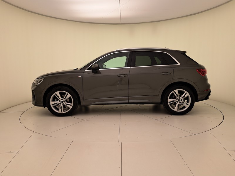 Audi Q3 35 2.0 tdi s line edition s-tronic