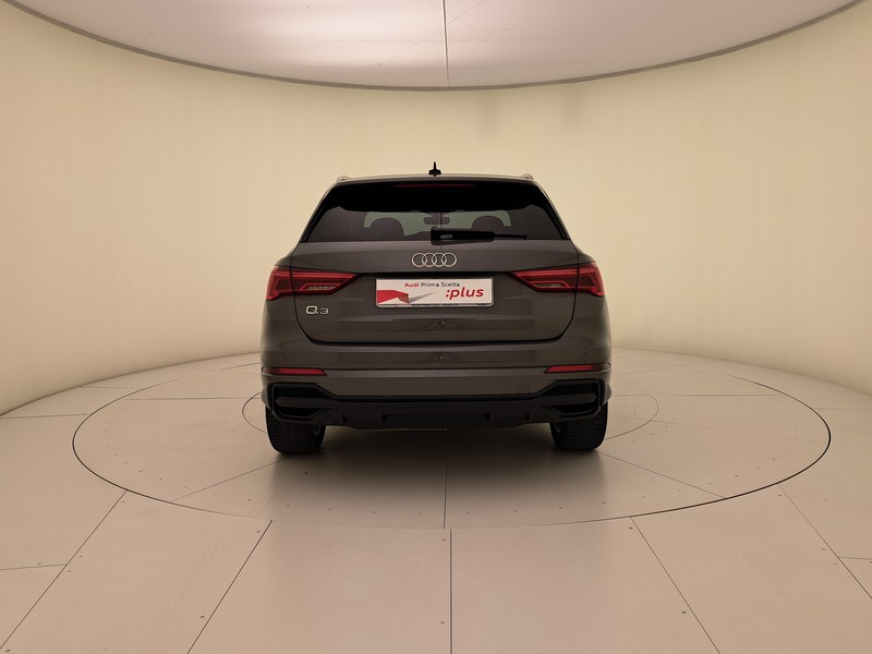 Audi Q3 35 2.0 tdi s line edition s-tronic
