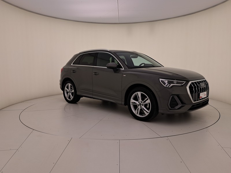 Audi Q3 35 2.0 tdi s line edition s-tronic
