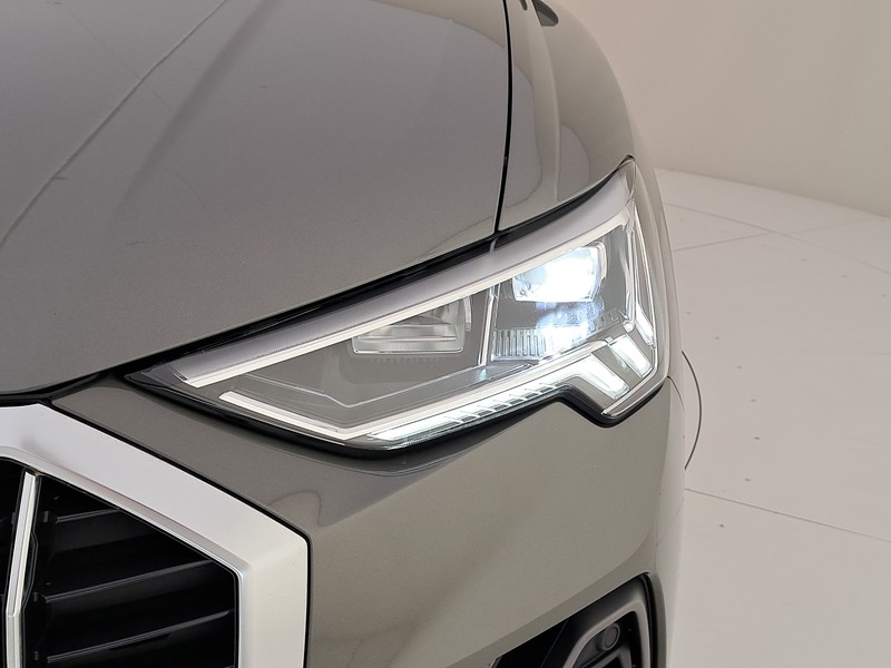 Audi Q3 35 2.0 tdi s line edition s-tronic