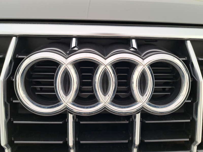 Audi Q3 35 2.0 tdi s line edition s-tronic
