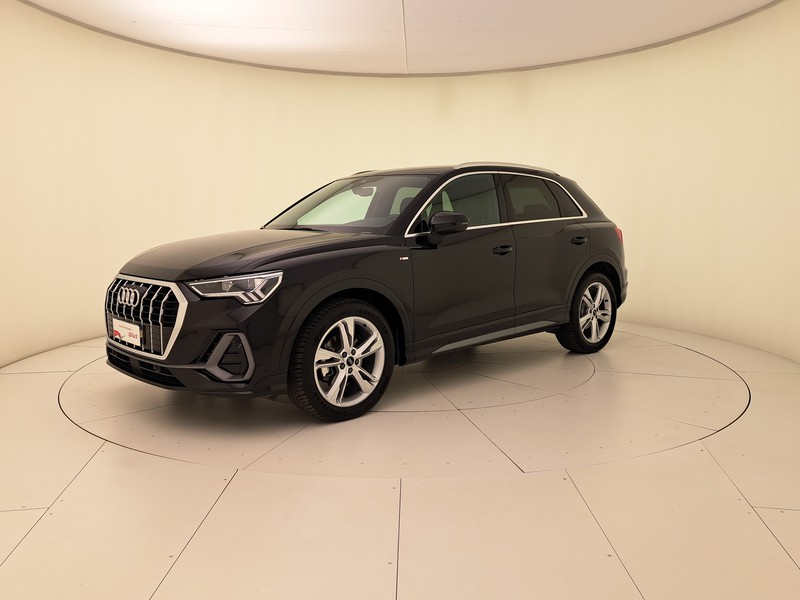 Audi Q3 35 2.0 tdi s line edition s-tronic