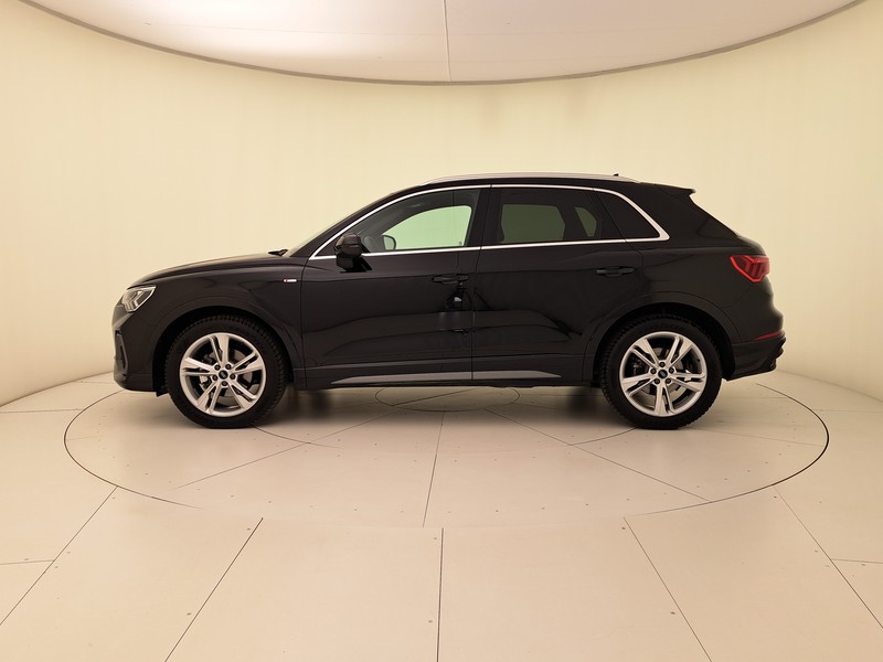 Audi Q3 35 2.0 tdi s line edition s-tronic