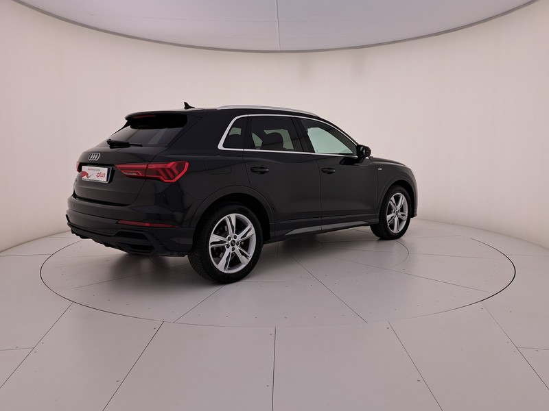 Audi Q3 35 2.0 tdi s line edition s-tronic