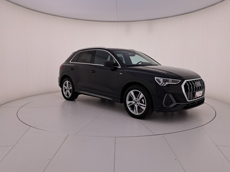 Audi Q3 35 2.0 tdi s line edition s-tronic