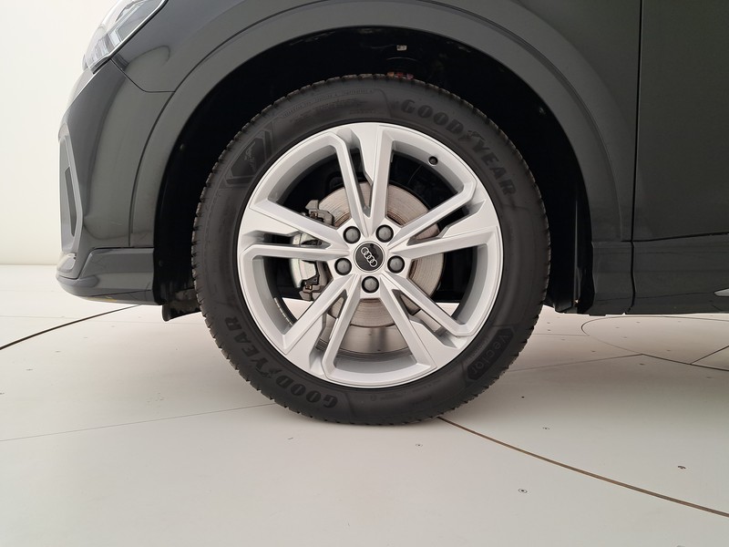 Audi Q3 35 2.0 tdi s line edition s-tronic