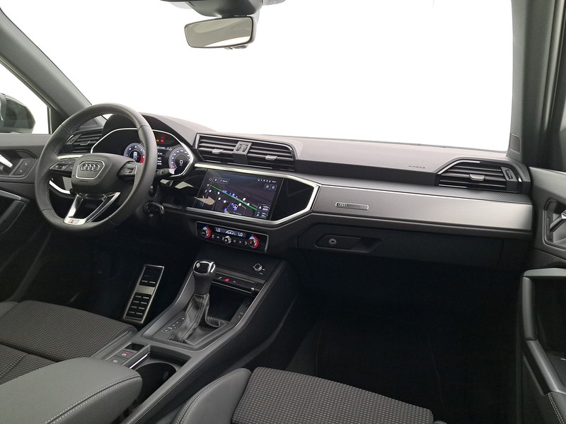 Audi Q3 35 2.0 tdi s line edition s-tronic