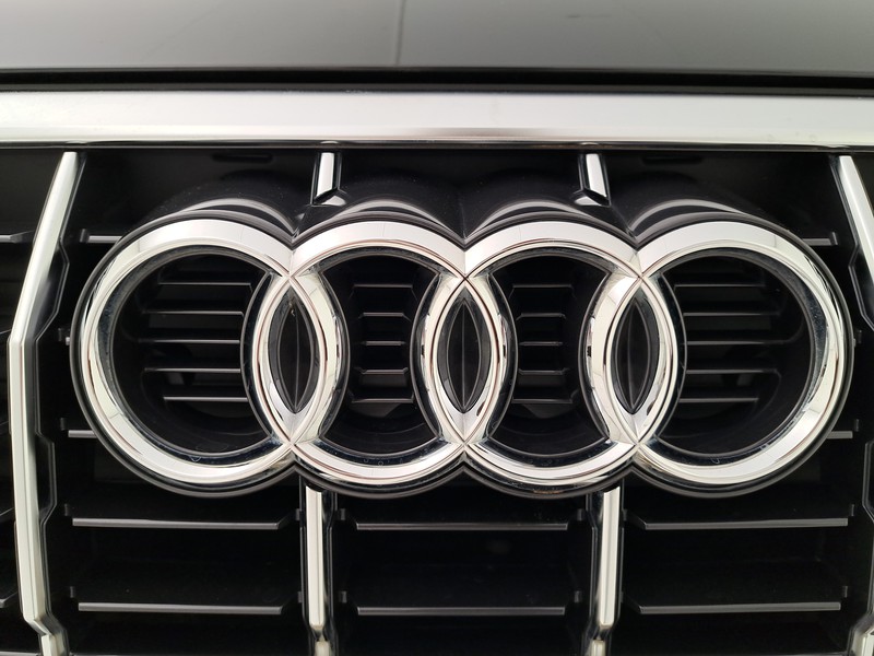 Audi Q3 35 2.0 tdi s line edition s-tronic
