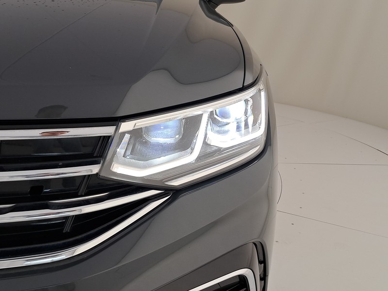 Volkswagen Tiguan 2.0 tdi r-line 150cv dsg