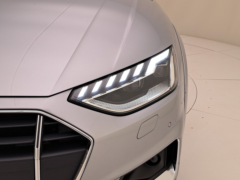 Audi A4 allroad allroad 40 2.0 tdi mhev identity contrast quattro 204cv s-tronic