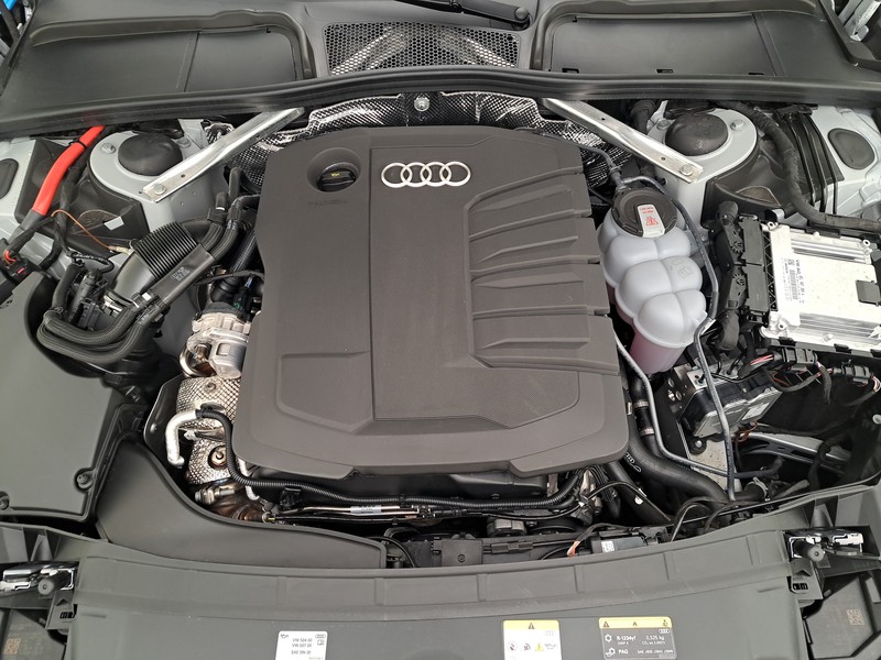 Audi A4 allroad allroad 40 2.0 tdi mhev identity contrast quattro 204cv s-tronic