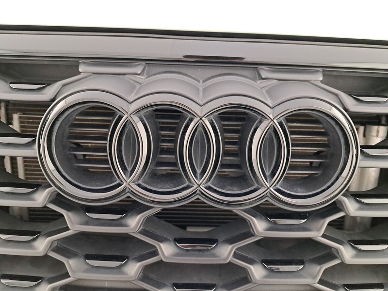 Audi Q3 sportback 45 1.4 tfsi e identity black s-tronic