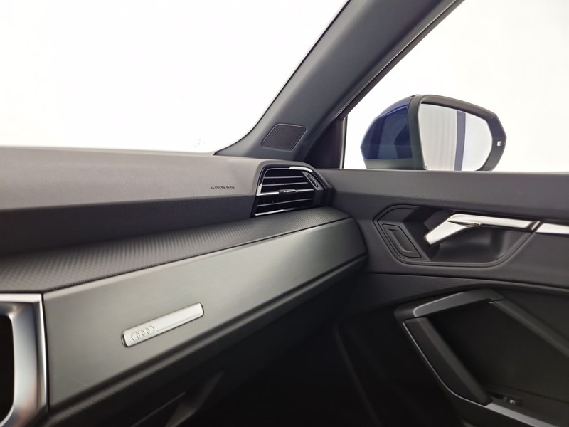 Audi Q3 35 2.0 tdi s line edition s-tronic