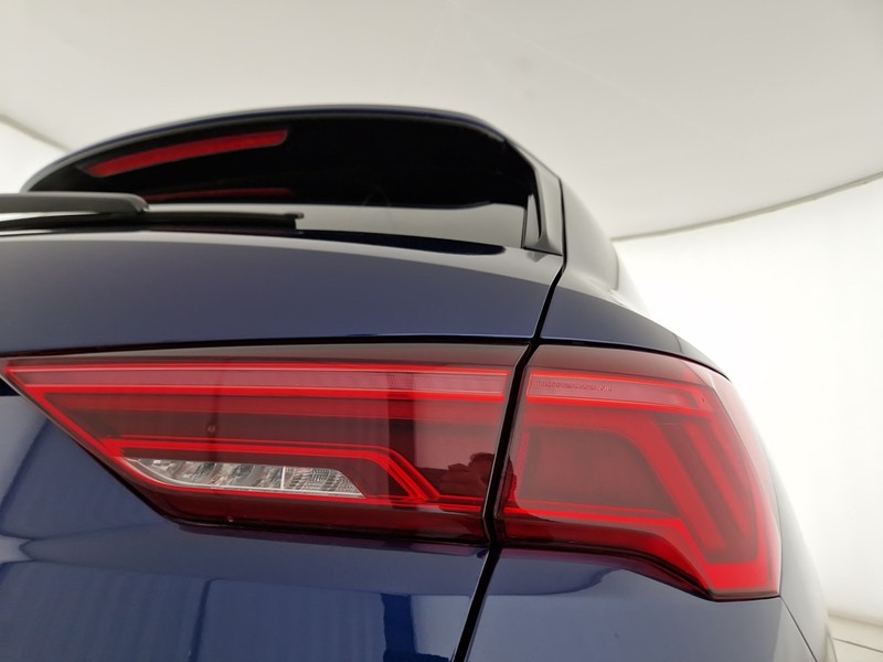 Audi Q3 35 2.0 tdi s line edition s-tronic