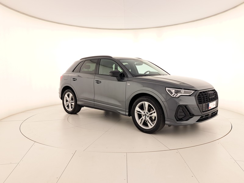 Audi Q3 35 2.0 tdi s line edition s-tronic
