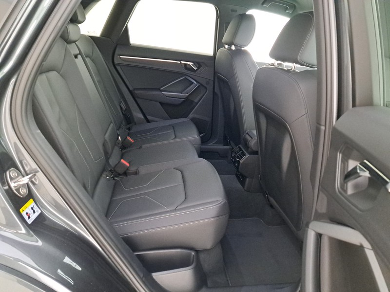 Audi Q3 35 2.0 tdi s line edition s-tronic