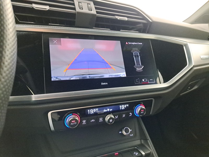 Audi Q3 35 2.0 tdi s line edition s-tronic