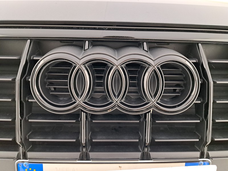 Audi Q3 35 2.0 tdi s line edition s-tronic