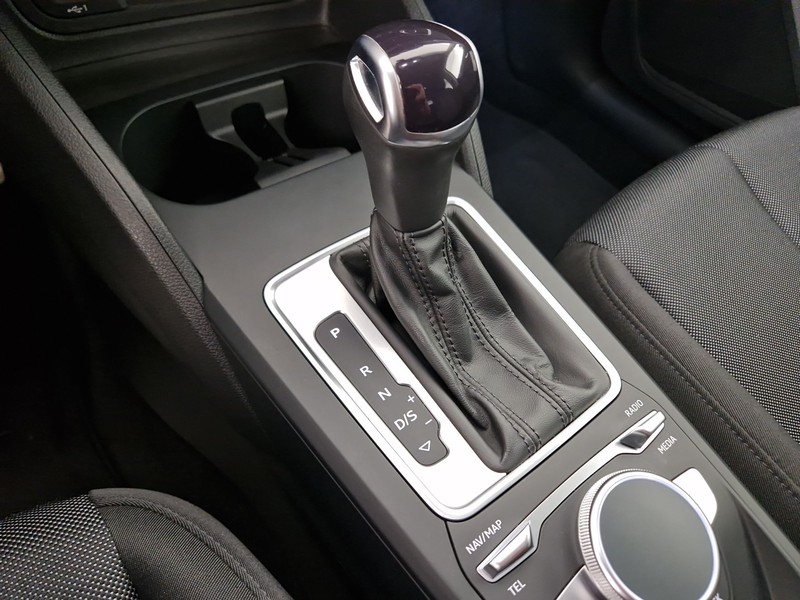 Audi Q2 30 2.0 tdi admired s-tronic