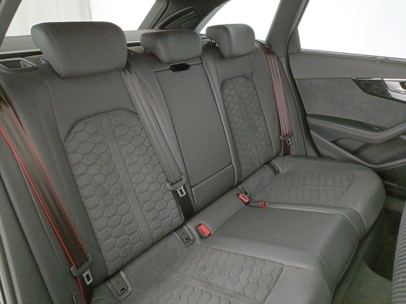 Audi RS4 avant 2.9 tfsi quattro 450cv tiptronic