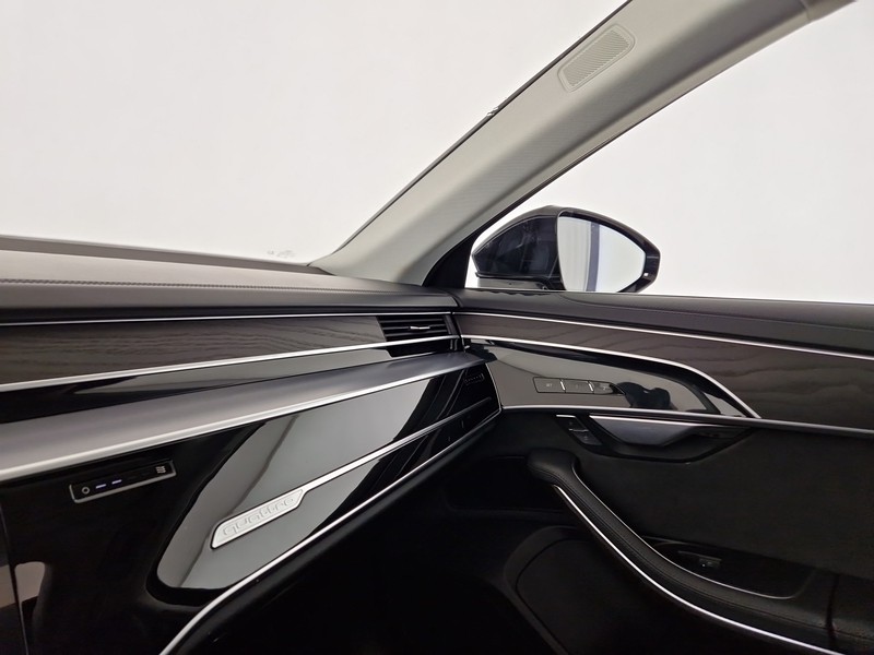 Audi A8 60 3.0 tfsi e quattro tiptronic